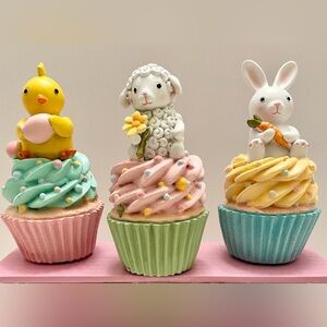 Easter Cupcakes Bunny Lamb & Chick Sweet Treats Set of 3 Resin NWT